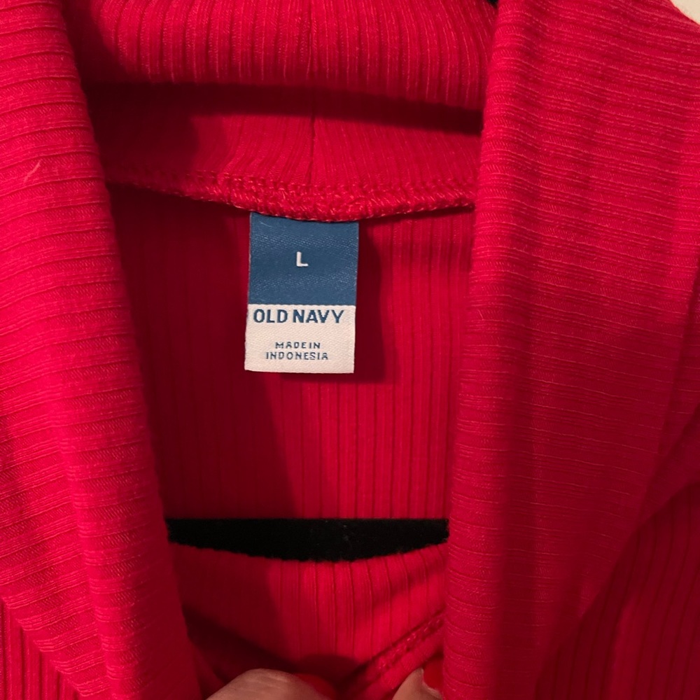 Red turtle neck - Picture 2 of 2